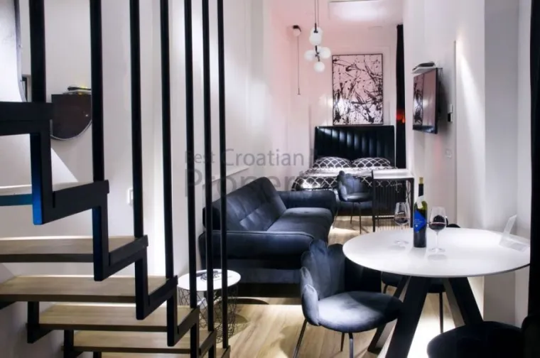 U centru Zagreba, Petrinjska - Trg bana Jelačića, novouređeni stan na prvom katu od 34m2 prodaje se za 200.000 eura