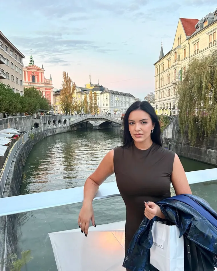 Iza nje je jedna završena ozbiljna ljubavna priča, a iz tog odnosa Polina kaže da je naučila kako emocionalna stabilnost i odlučnost partnera igraju ključnu ulogu u ljubavnom životu.