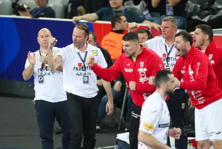 "Duvnjak? Te&scaron;ko je reći, moramo vidjeti kako će reagirati na ovo danas. Nadam se da neće imati problema i da će u nedjelju biti u jo&scaron; boljem stanju."