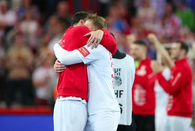 Ozlijeđen je sada na&scaron; kapetan, no jučer je na iznenađenje svih ponovno bio u zapisniku i zaigrao, a njemu i Mandiću je ovo jako značilo 