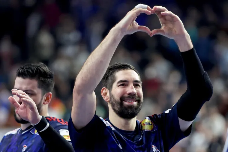 Kraće vrijeme pisalo se i da je Rozga u vezi s rukometašem Nikolom Karabatićem (40). 