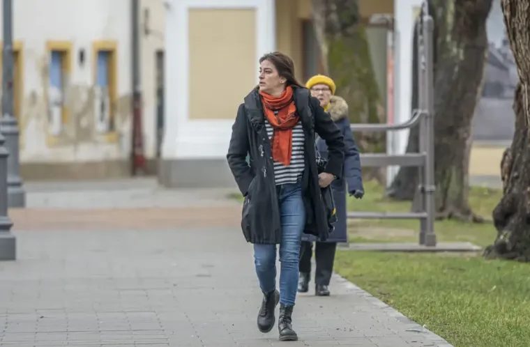 Šarenim dodacima unijele su dašak boje u zimsko sivilo.