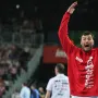 Poznate face okupirale ložu, misteriozne navijačice privlačile poglede