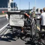 Suzuki je već vukao svoju dvokolicu iz Kine do Indije od 2016. do 2017. godine, prešao je s njom 2500 kilometara u Europi 2017. godine te 5100 kilometara u Sjedinjenim Državama od 2022. do 2023. godine, prema njegovoj internetskoj stranici. 