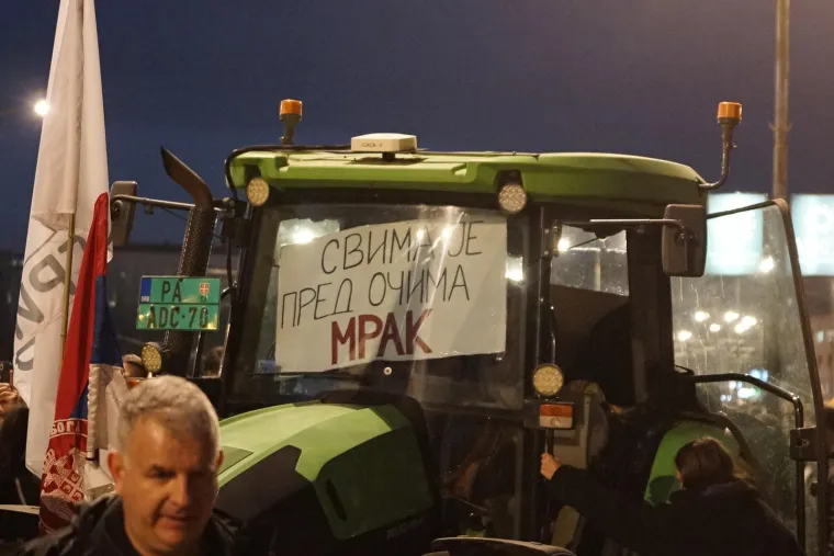 Prosvjedi u Srbiji: Blokirana ključna prometnica u Beogradu, zahtjevi ostaju nepromijenjeni
