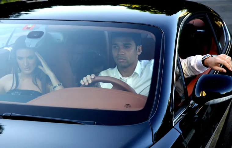 Deblje obrve i veće usne: Supruga Eduarda da Silve promijenila je imidž