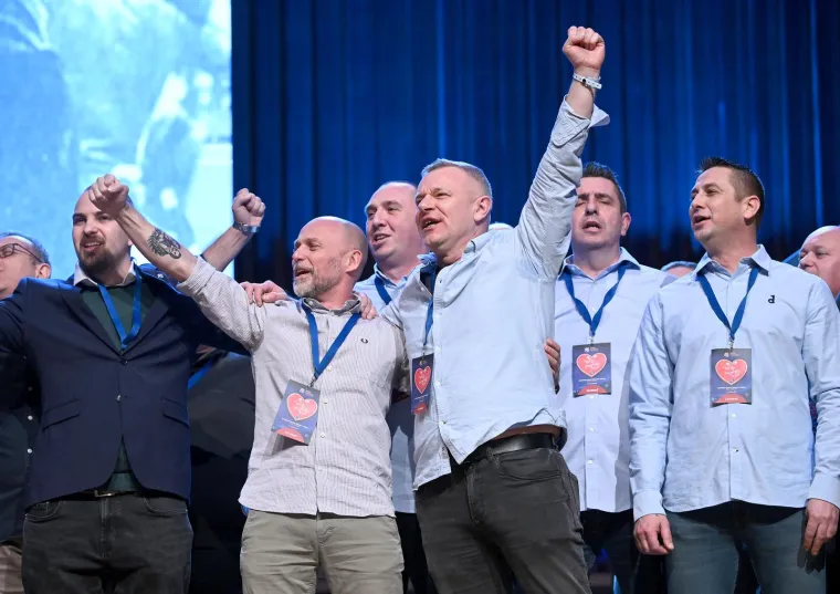 Bad Blue Boysi - članovi kluba, najjača Dinamova snaga. 