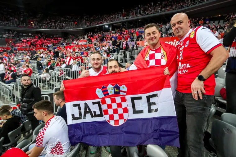 Pravu potporu imali su hrvatski rukometa&scaron;i za vrijeme utakmice s Mađarskom 