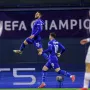 Dinamo je u 50. minuti zabio i drugi gol, no pogodak Stojkovića je poništen jer je Baturina u začetku akcije igrao rukom. Nažalost, tri minute kasnije Christian Pulišić je zabio za 1-1. 