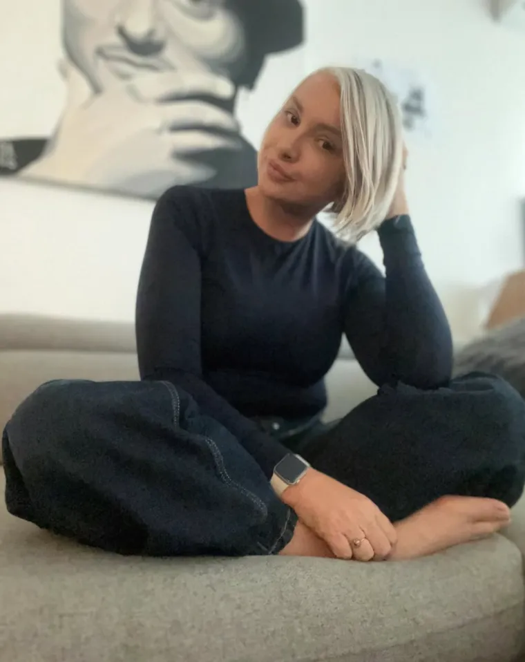 Od traper jaknica do formalnih outfita i zavidne linije: Ovako se Danijela mijenjala kroz godine