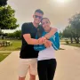Rukometaš Aymeric Minne u vezi je s atraktivnom Chloe Bouhyer, koja privatni život voli držati u tajnosti. 