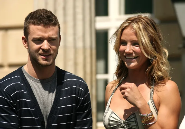 Nakon prekida sa Spears, Timberlake je kratko bio povezan s britanskom pjevačicom Emmom Bunton, no ta romansa nije dugo trajala. Ubrzo nakon toga, 2003. godine, započeo je ozbiljnu vezu s Cameron Diaz, koja je tada bila jedna od najtraženijih glumica u Hollywoodu.