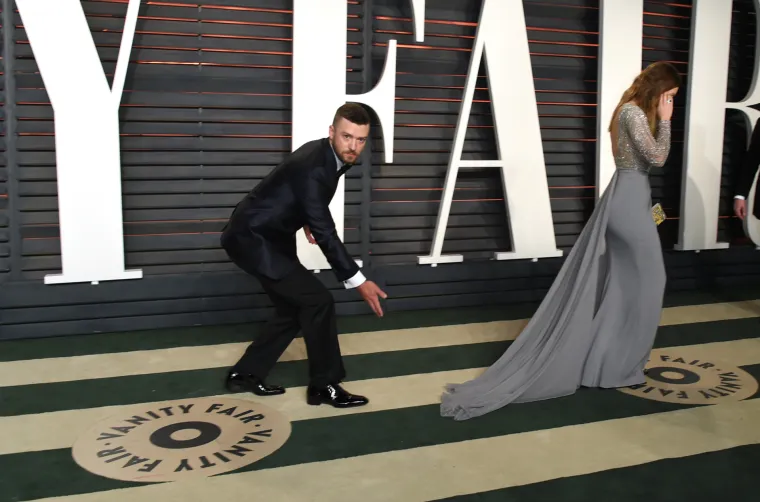 Timberlake je nekoliko dana kasnije objavio javnu ispriku na Instagramu: &quot;Ne volim kada se moji najbliži izlažu neugodnim situacijama. Popio sam previše i žalim zbog svog ponašanja. Ali, želim biti jasan – ništa se nije dogodilo između mene i Alishe.&quot;

Iako je Biel navodno bila jako povrijeđena, odlučila mu je oprostiti i par je ostao zajedno.