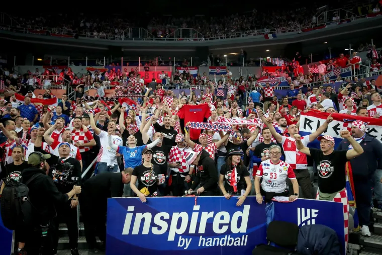 Hrvatski su rukometa&scaron;i ogladnjeli nakon jednog pogleda na tribine: Nakon utakmice ih čeka posebna nagrada