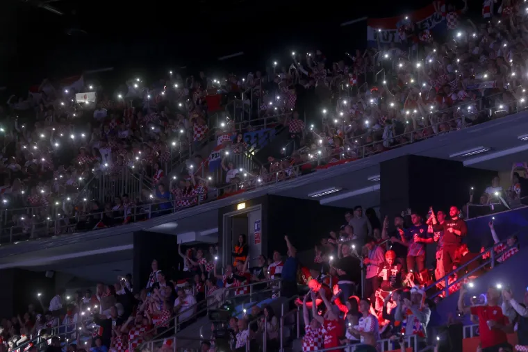 Hrvatski su rukometa&scaron;i ogladnjeli nakon jednog pogleda na tribine: Nakon utakmice ih čeka posebna nagrada