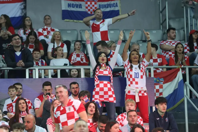 Hrvatski su rukometa&scaron;i ogladnjeli nakon jednog pogleda na tribine: Nakon utakmice ih čeka posebna nagrada