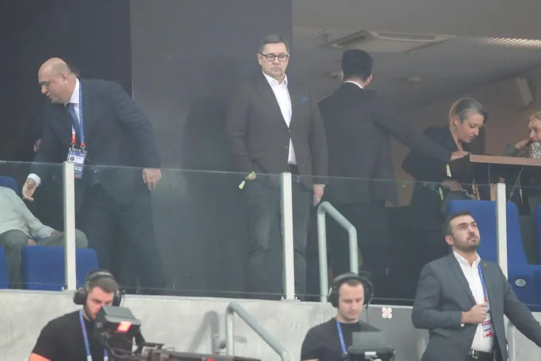 Kakva ekipa u Areni! Plenković, Toma&scaron;ević, Todorić mlađi. Pogledajte tko je sve do&scaron;ao bodriti rukometa&scaron;e