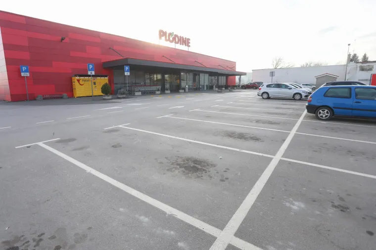 I u Karlovcu je od jutra poprilično prazno.