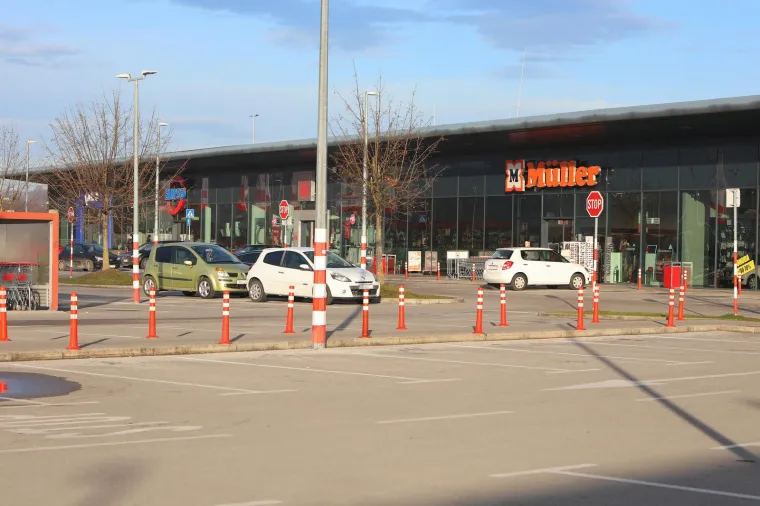 Kako protječe bojkot trgovina? Police pune, ali trgovine prazne