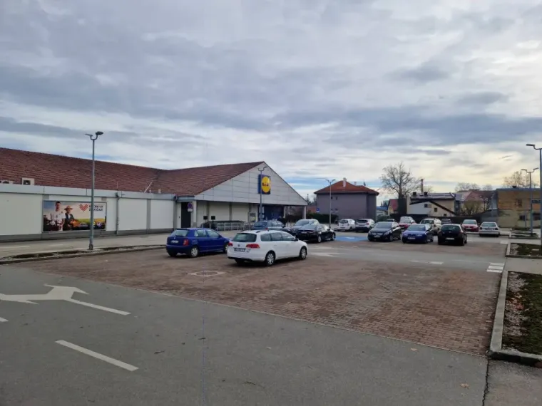 Kako protječe bojkot trgovina? Police pune, ali trgovine prazne