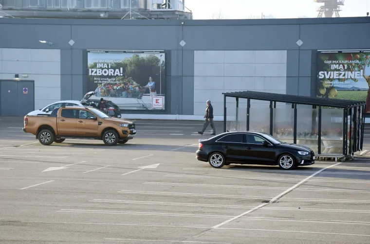 Kako protječe bojkot trgovina? Police pune, ali trgovine prazne