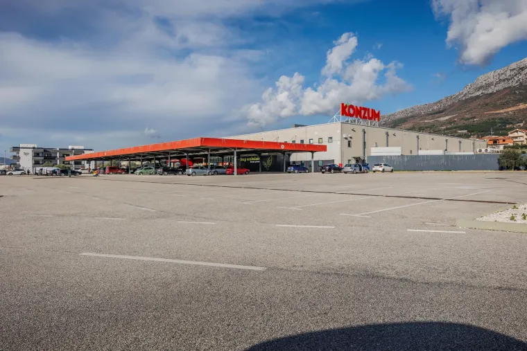 Kako protječe bojkot trgovina? Police pune, ali trgovine prazne