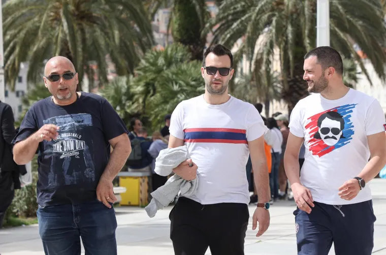 Ona je hrvatska Rihanna: Plijeni poglede očaravajućim make up lookovima i aktivno solira