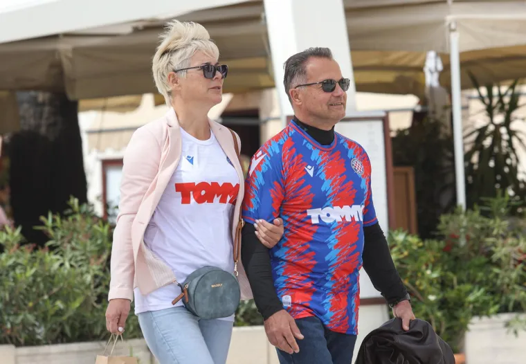 Ona je hrvatska Rihanna: Plijeni poglede očaravajućim make up lookovima i aktivno solira