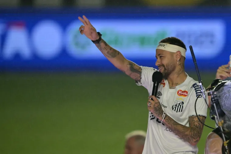 Neymar je sa santosom potpisao ugovor na šest mjeseci