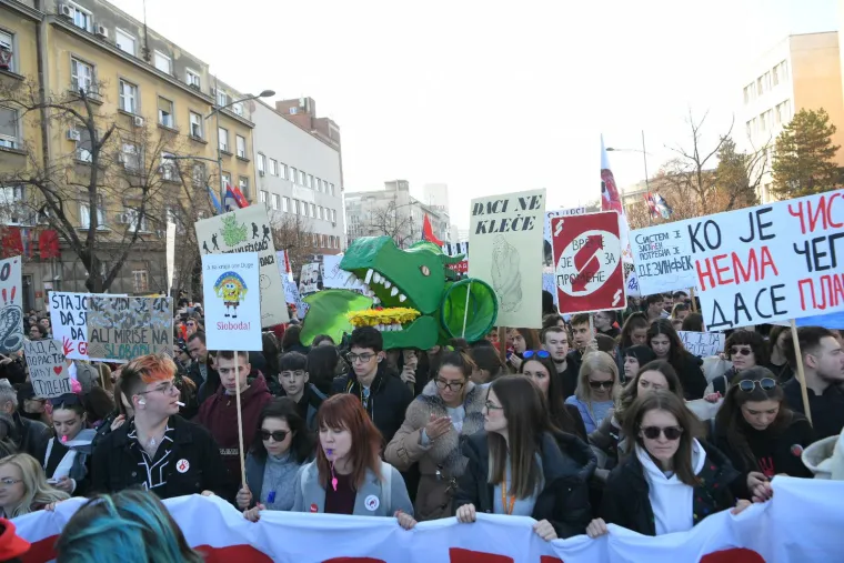 Dolazak su najavili i studenti iz ostala dva sveučilišna centra u Srbiji, a pridružit će im se, kako je najavljeno, brojne javne osobe, te predstavnici organizacija i udruga iz regije koje podržavaju studentski pokret potaknut tragedijom u Novom Sadu, a potom i nasiljem nad sudionicima prosvjeda.