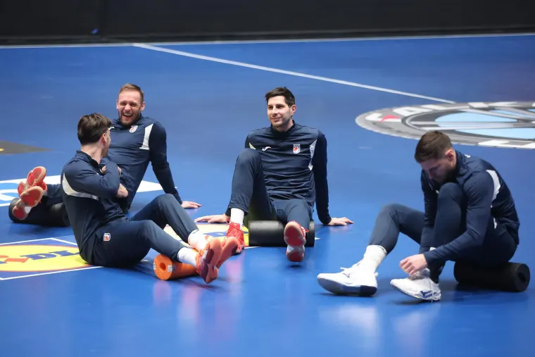 Trenirao je i Cindrić, koji bi nakon problema s ozljedom sutra mogao zaigrati