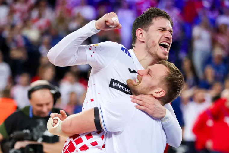 Mladi Metkovčanin osvojio je simpatije mnogih korisnica društvenih mreža. 
