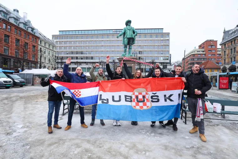 Pogledajte &scaron;to hrvatski navijači rade u Oslu: Jedna vijest u potpunosti ih je &scaron;okirala