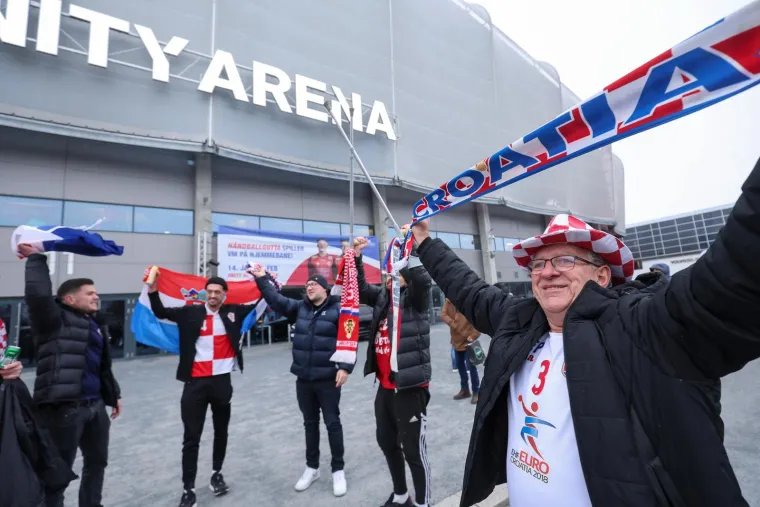 Pogledajte &scaron;to hrvatski navijači rade u Oslu: Jedna vijest u potpunosti ih je &scaron;okirala