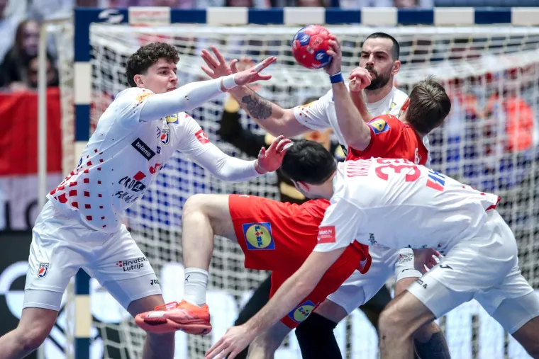 Pogledajte &scaron;to je Leon &Scaron;u&scaron;nja napravio bahatom Dancu: Svaka riječ je suvi&scaron;na