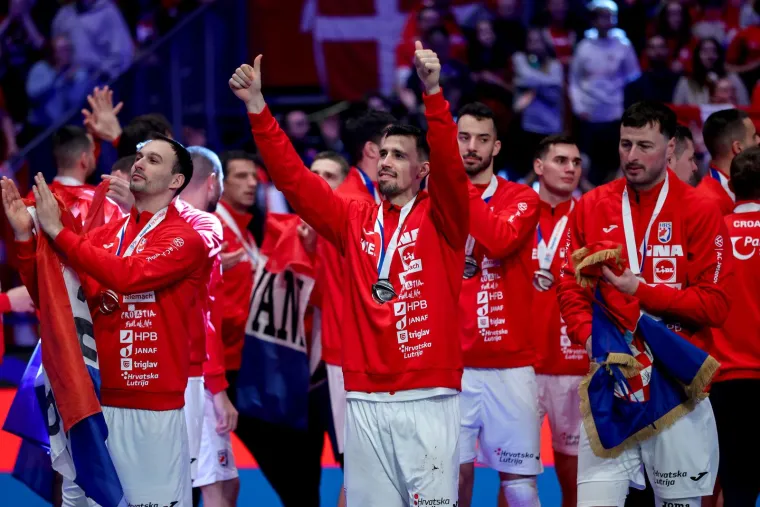 Igor Karačić, Ivan Martinović i Domagoj Duvnjak. Zadnji put zajedno kao igrači na postolju. 