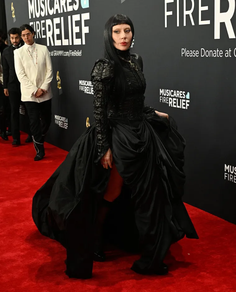  Lady Gaga, Charli XCX i Billie Eilish također su se istaknuli svojim modnim odabirima.