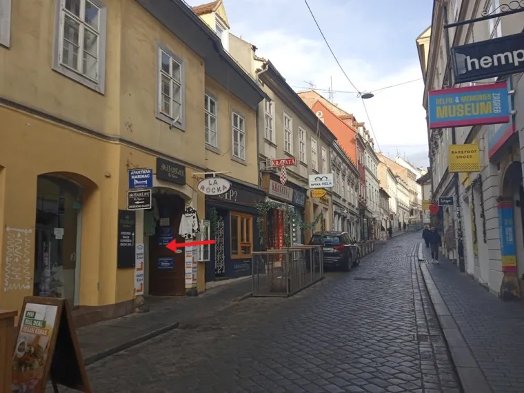 Nekretnina u ulici Pavla Radića 11 u Zagrebu povr&scaron;ine je 24,56 kvadrata. Riječ je o nekretnini u prizemlju dvori&scaron;ne zgrade, početna mjesečna neto zakupnina iznosi 315,60 eura, a jamčevina iznosi 946,80 eura