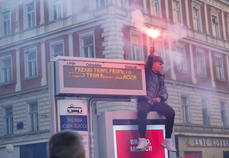 Na razne načine snalazili su se ljudi na dočeku
