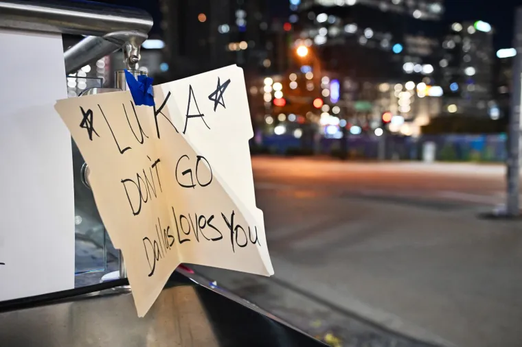 Dončićev odlazak prouzročio je i veliki pad pratitelja Dallas Mavericksa na dru&scaron;tvenim mrežama. Na Instagramu je Dallas ostao bez vi&scaron;e od 700 tisuća pratitelja.