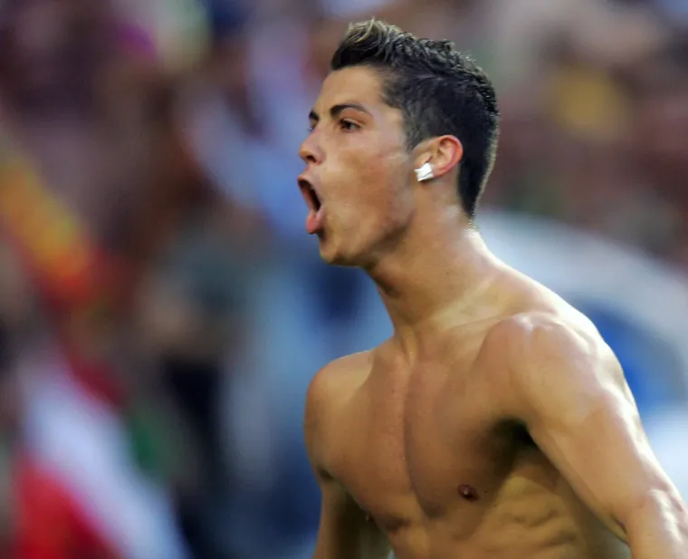 Ni Ronaldo nije zaobišao kirurge: Evo kako je nogometna legenda izgledala prije operacija