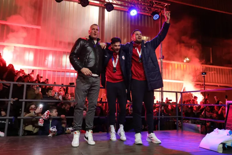 Riječanke imale poruku za Glava&scaron;a, a u Mostaru se Karačiću priključili neočekivani gosti