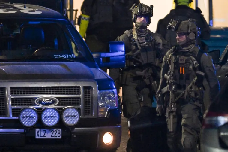 U pucnjavi nijedan policajac nije ranjen.