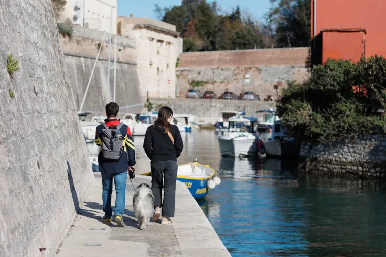 &Scaron;etnja Zadrom 