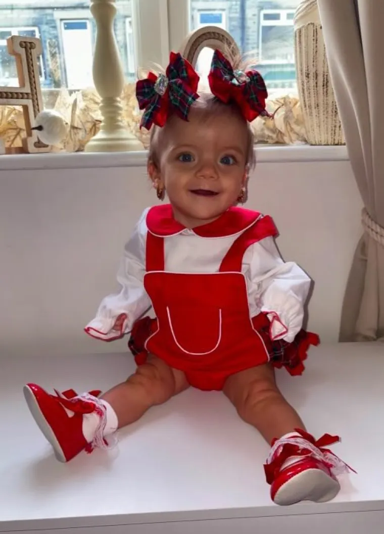 Mlada mama bila je prestravljena, a liječnici su je uskoro uspavali kako bi napravili hitan carski rez kako bi porodili njenu kćer.