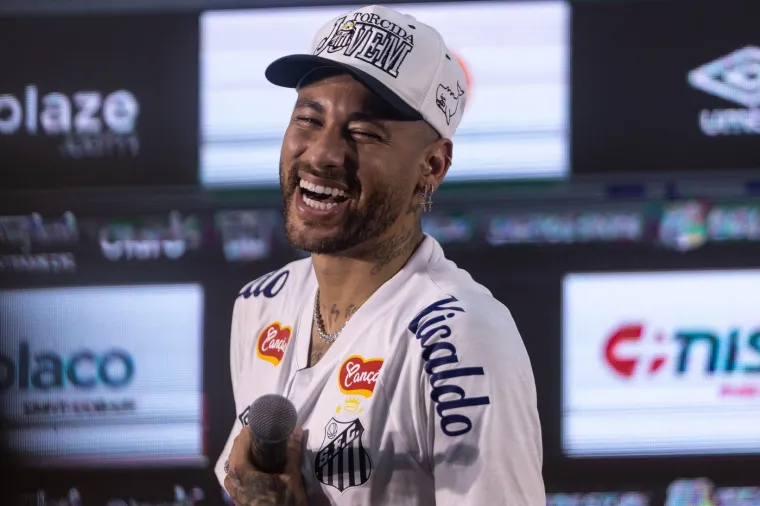 Najveći glumac u svijetu nogometa nije zaboravio padati: U Santosu je dobio u 'nezgodno mjesto'