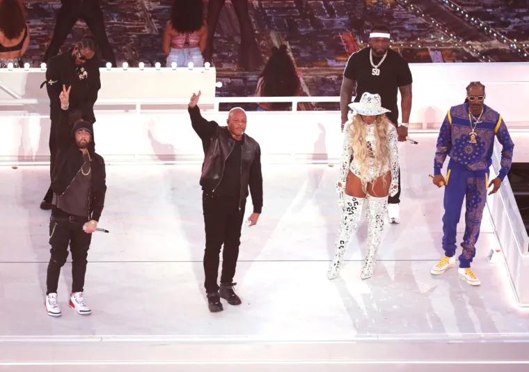 Eminem, Kendrick Lamar, Dr. Dre, Snoop Dogg i Mary J. Blige 