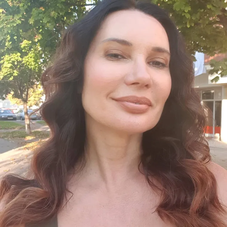 Prepoznajete li ovu manekenku? Nekada je harala modnom pistom, a onda se povukla