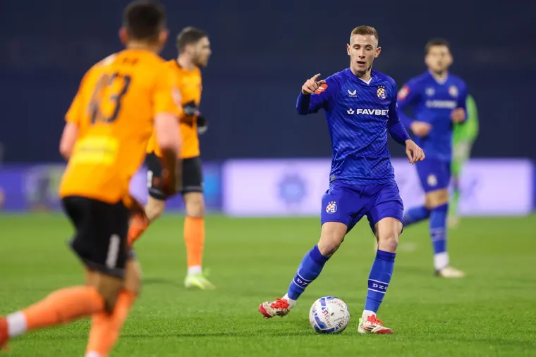 Zajec kao da su mu 'potonule sve lađe', Cannavaro luduje, a ekipa u loži privukla veliku pažnju