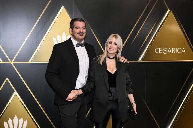 Tu su i elegantni par Marko Pecotić Peco i njegova Silvia.